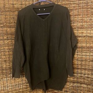 Green Collared V-Neck Hi-Low Sweater